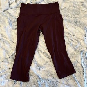 Athleta salutation stash capri